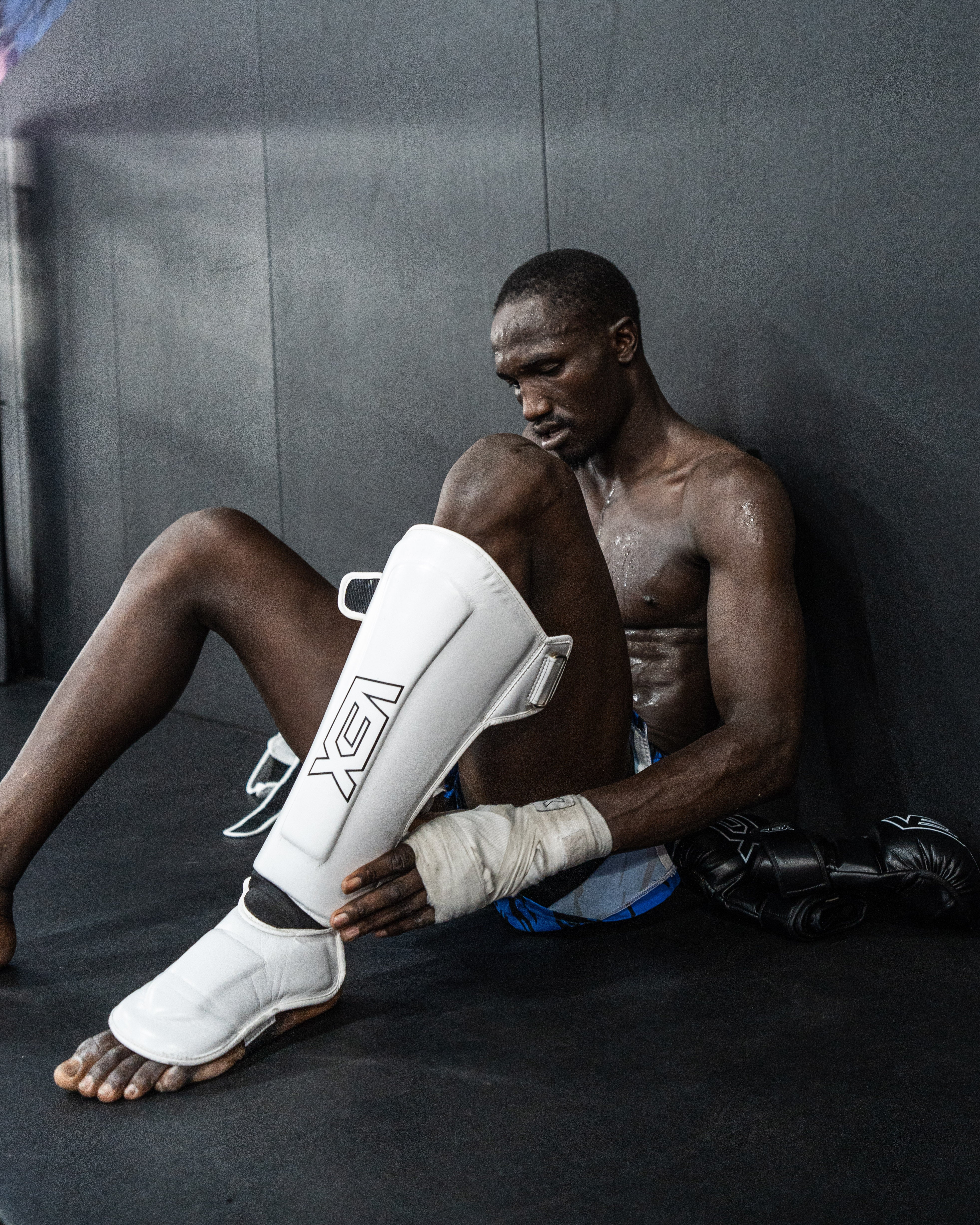 VEX Original Series Shin Guards (WHITE)